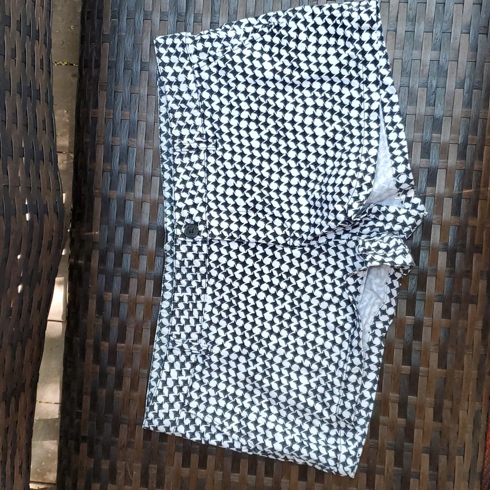 Volcom Black and White Low Rise Shorts - 11